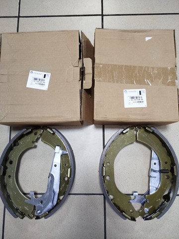 1671902880 PEUGEOT Zapatas de frenos de tambor traseras original y equivalente