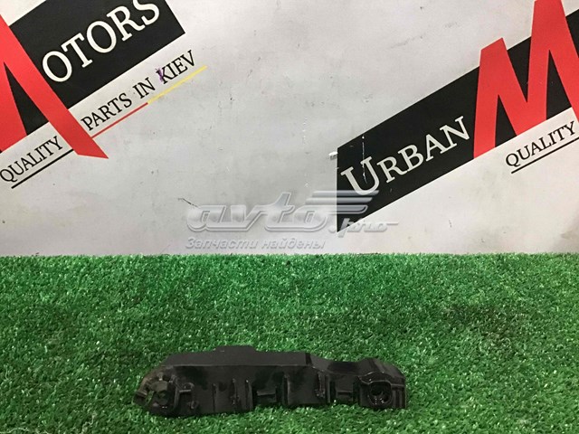Купить LR076776 Land Rover Кронштейн бампера переднего правый