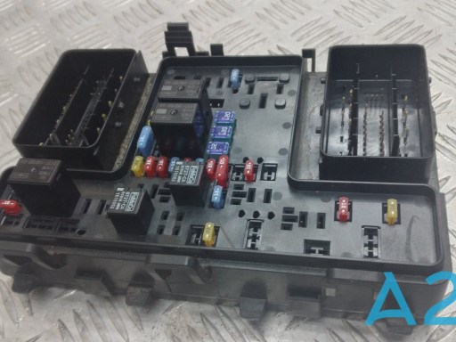 Блок предохранителей FORD G2GZ14A068B