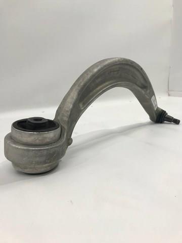 Левый рычаг передней нижней подвески VAG 8W0407695A цена, от 74.75 USD