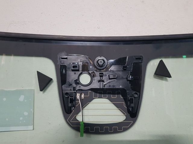 Купить 32417089 Volvo Ветровое стекло