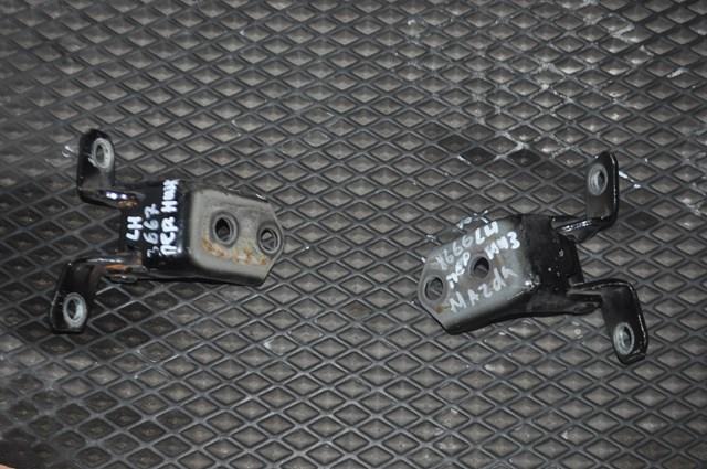 Завеса двери передней левой Mazda D46158210B