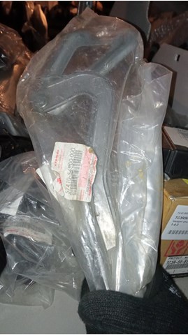 5741054P00 Suzuki Шарнир капота правый