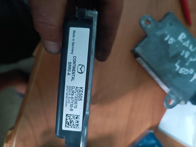 Sensor de control de ángulo muerto trasero GJR967Y30B MAZDA