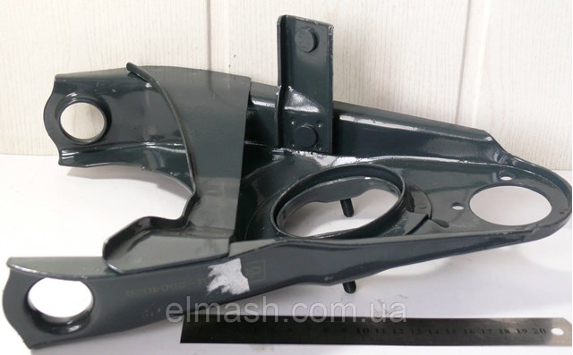 Рычаг передней подвески нижний, правый на ВАЗ 2103  