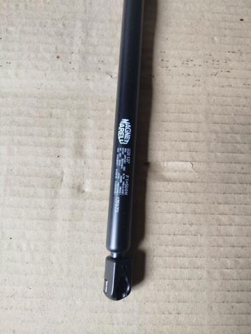 Газовый упор багажника Magneti Marelli GS0137