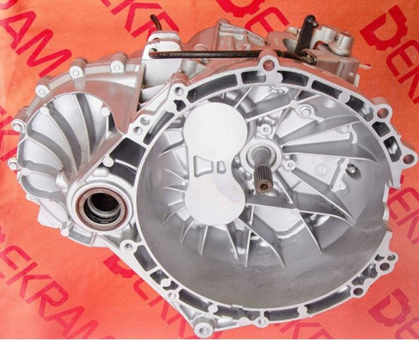  3M5R7002XA Ford