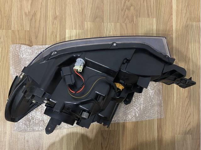 MN159575 Mitsubishi Luz direita