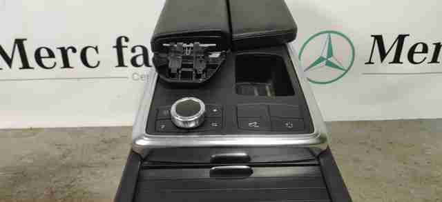 Консоль панели управления центральная A1666803903 Mercedes