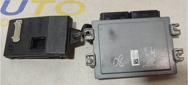 Модуль управления двигателем Renault (RVI) 8200483732
