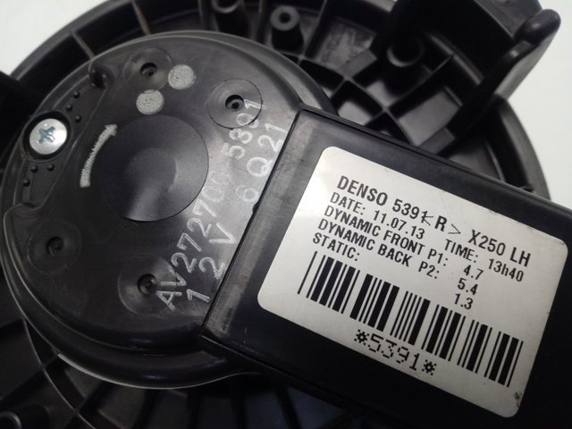 Моторчик печки Jaguar AV2727005391
