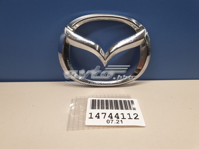 Эмблема крышки багажника KB7W51731 Mazda