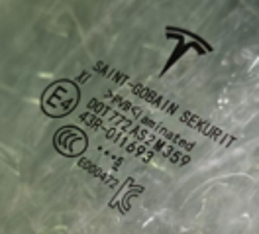  163430700D Tesla