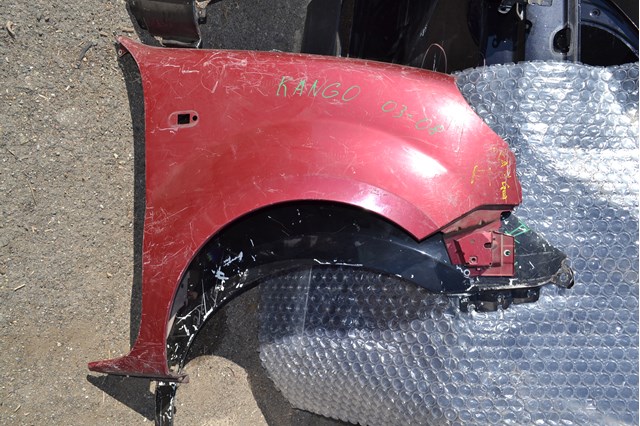 7751718632 Renault (RVI) Переднее правое крыло
