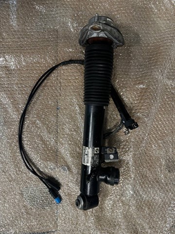 Амортизатор задний правый 37126875088 BMW