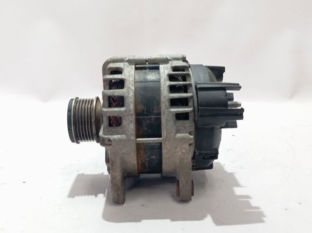 Генератор автомобиля Renault (RVI) 231007243R