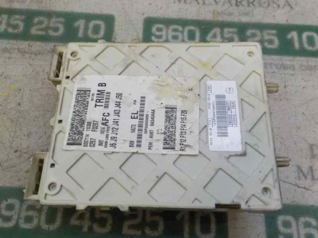 Блок предохранителей 2443670 Ford