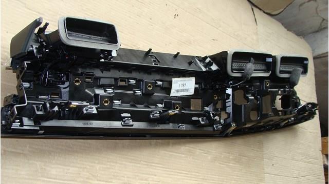 4M8820902 VAG 