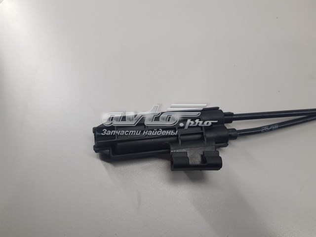31457796 Volvo Трос открывания капота передний