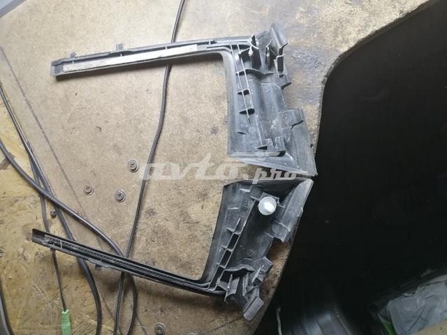 Moldura direita de pára-brisas para Toyota Yaris (P13)