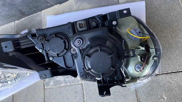Фара правая Hyundai/Kia 92102H1010