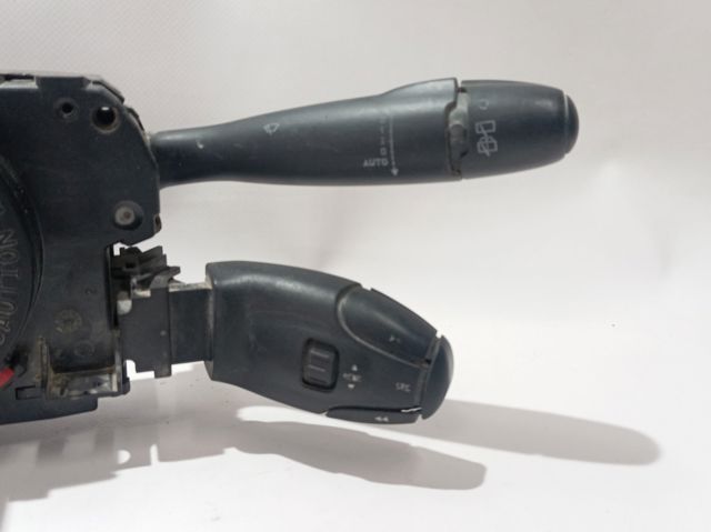 98062239XT Peugeot/Citroen Переключатель подрулевой в сборе