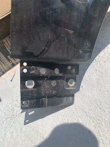 Крыло переднее правое LR044231 Land Rover