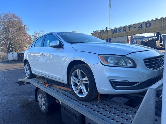 Купить 39808107 Volvo Буфер (бампер) передний