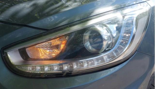 921011R525 Hyundai/Kia Фара