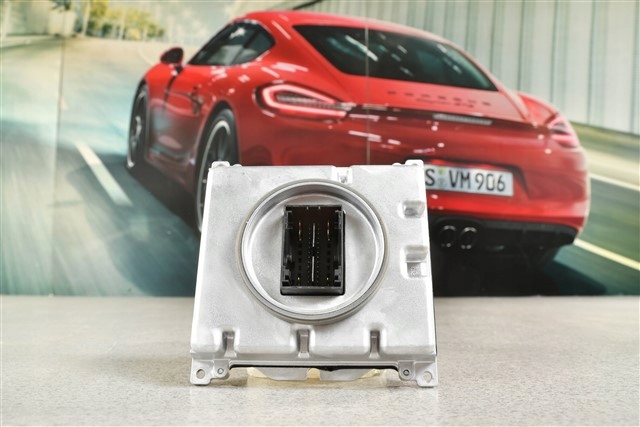 958941572B Porsche 