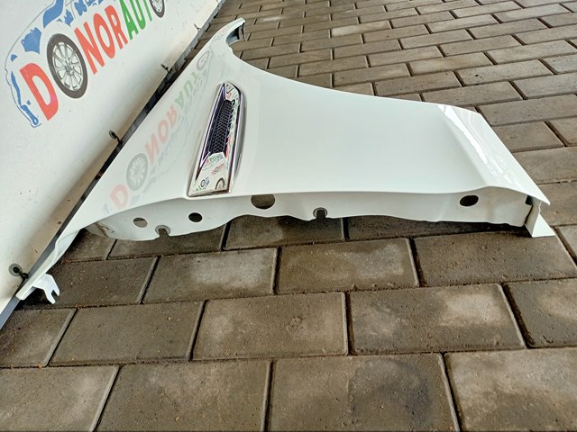 XR858570 Jaguar Переднее правое крыло