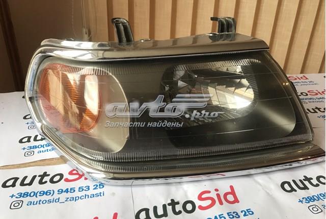 MR566772 Mitsubishi Luz direita