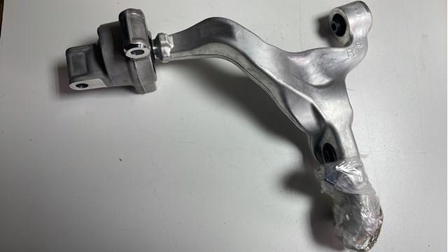 54500EJ72A Nissan/Infiniti Рычаг передней подвески нижний, правый