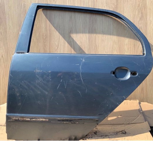 Дверь пассажирская задняя левая на Skoda Fabia I 6Y5