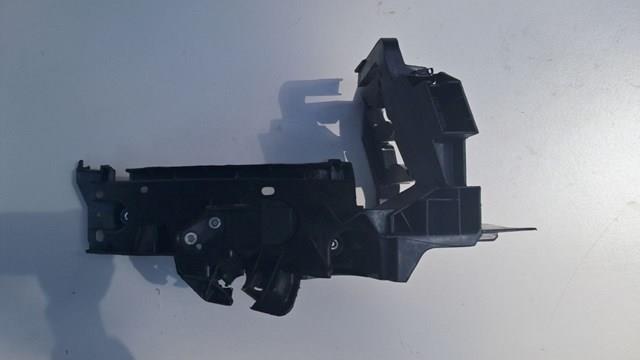 Кронштейн крепления бампера переднего левый FPS FP1212933 цена, от 8.50 USD