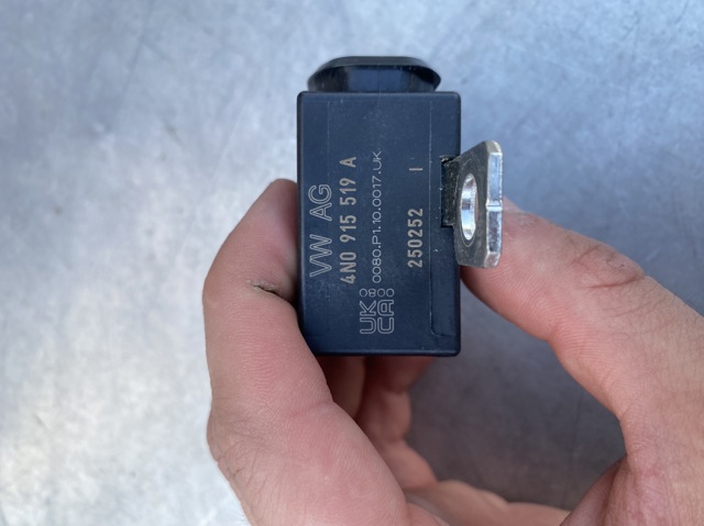 Предохранители (электрических цепей) VAG 4N0915519A цена, от 39.40 USD