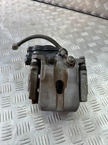 Купить D40106RA0A Nissan/Infiniti Суппорт задний левый