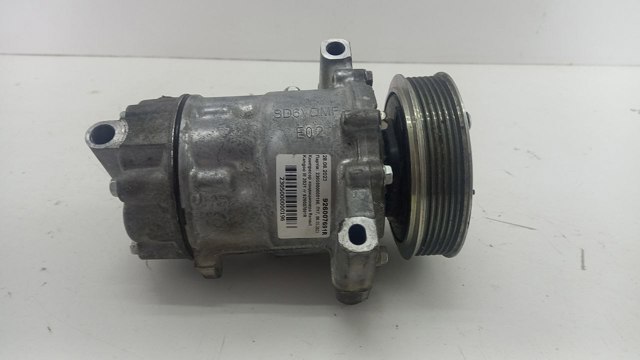 Компрессор кондиционера 926007691R Renault (RVI)