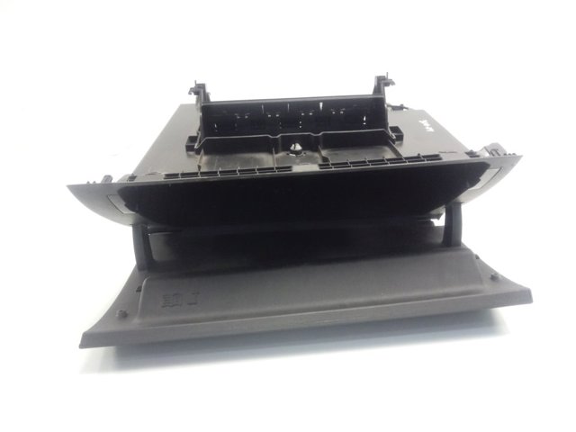Ящик для перчаток Mercedes 1776801200 цена, от 329.28 USD