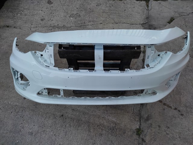 Передний бампер 735631451 Fiat/Alfa/Lancia