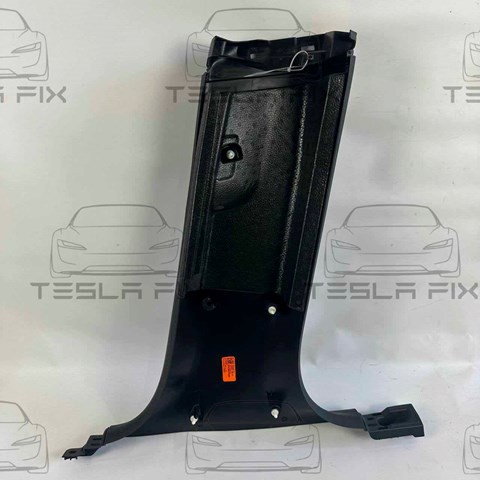 149462398B Tesla Обшивка стойки кузова внутренняя средняя нижняя левая