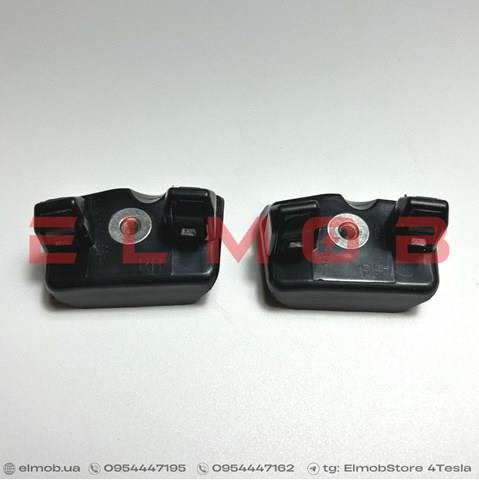 Кронштейн бампера переднего, правый FPS FP8504934