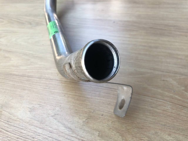 Горловина топливного бака LR051672 Land Rover