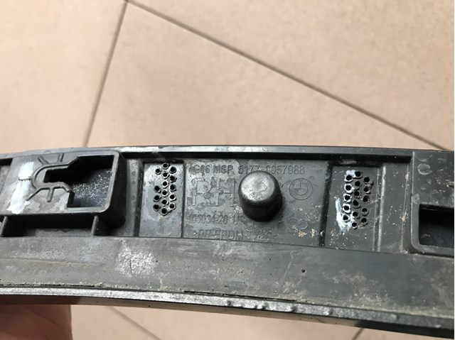 51778057988 BMW 