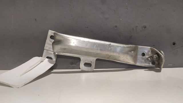 715889408 BMW 