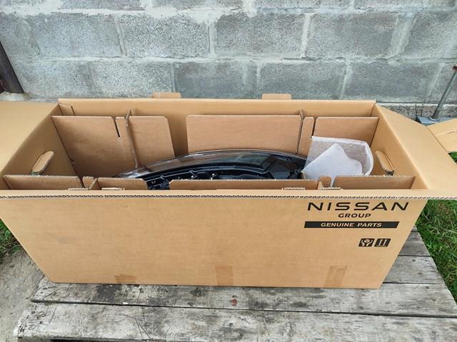 Правая фара 260106UN0C Nissan/Infiniti
