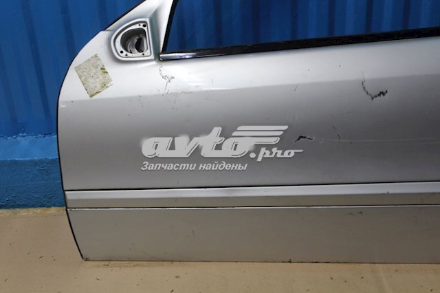 Compre Porta dianteira esquerda Mercedes C 