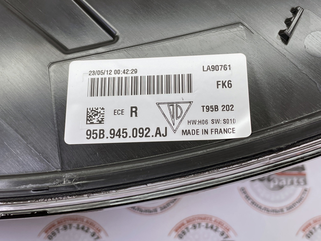 Фара задняя правая внешняя Porsche 95B945092H цена, от 449.15 USD
