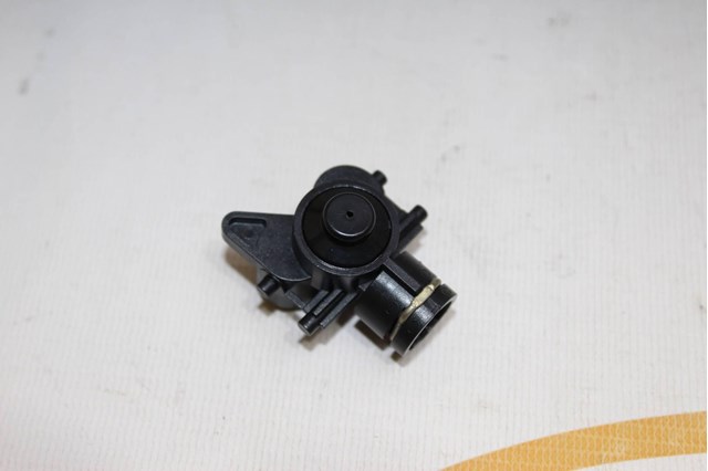13145531 General Motors Сопло омывателя фары передней, левой