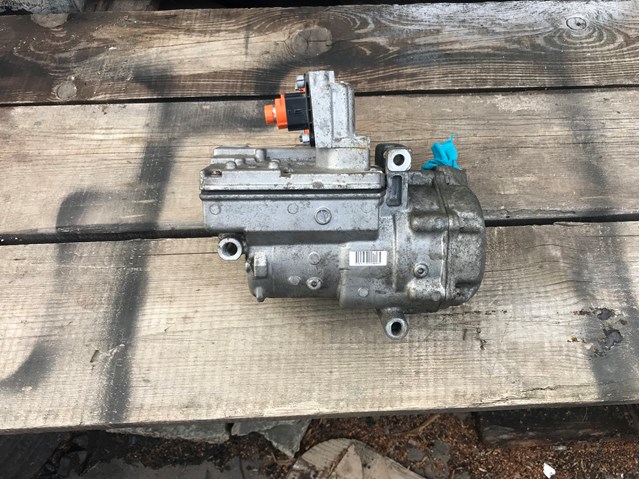 926008999R Renault (RVI) compressor de aparelho de ar condicionado